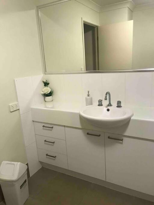 Room With Separate Bath In Shared Homestay Redcliffe Zewnętrze zdjęcie